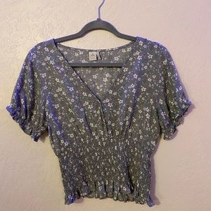 This is the cutest blouse, it’s never been worn!
